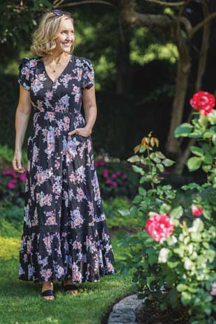 PD-16671 - FLORAL SHORT SLEEVE MAXI DRESS WITH ELASTIC WAIST AND LACE INSET DETAIL - Colors: AS SHOWN - Available Sizes:XS-XXL - Catalog Page:4 